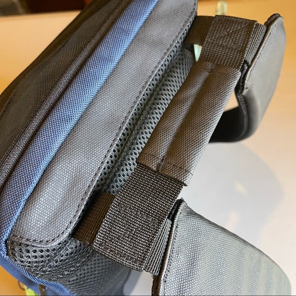 NWT Moleskine Nomad Navy/Black Backpack Medium - Picture 8 of 14